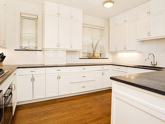 4th image of 215 W 88th St APT 8F