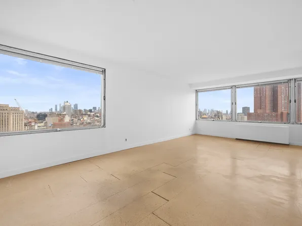 180 Park Row 22D image 2 of 13