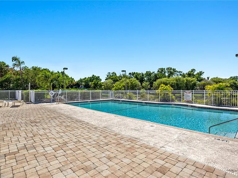 6401 Aragon Way #204 — Photo 24