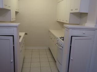 731 W Junior Ter APT 3, Chicago, IL 60613