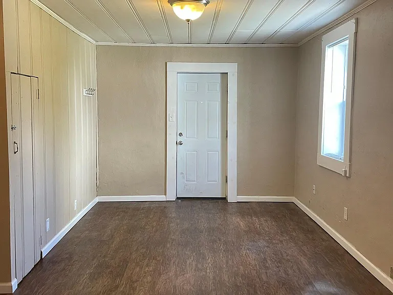 305 S High St #1 — Photo 5
