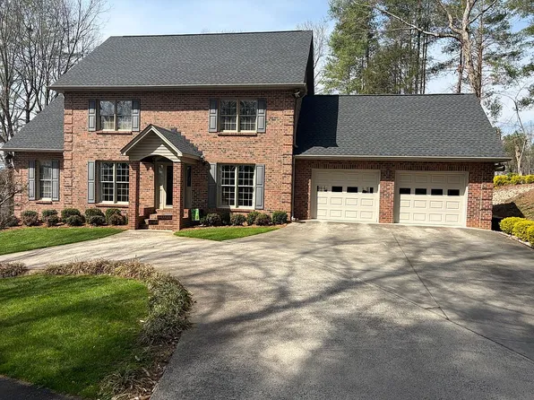 236 Robinwood Cir NE, Lenoir, NC 28645