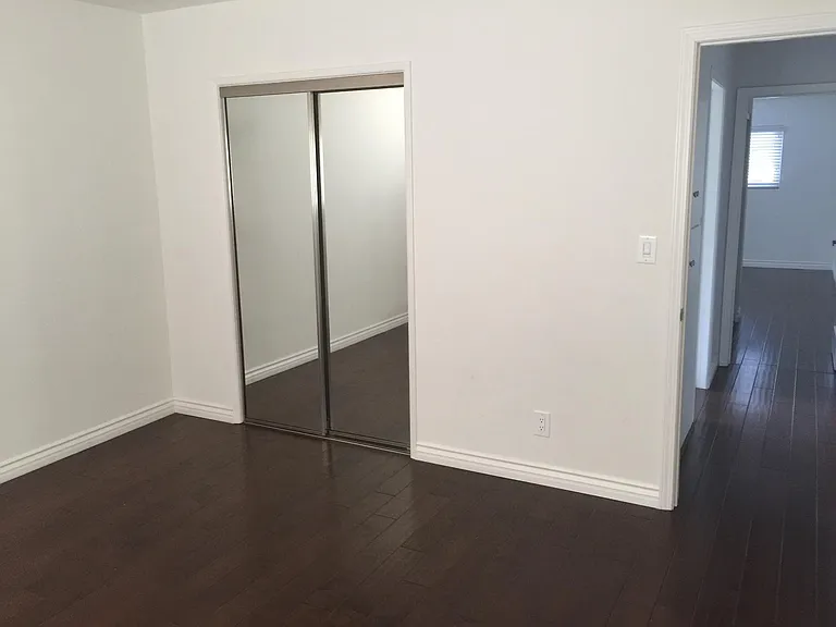 4180 La Salle Ave #2 — Photo 7