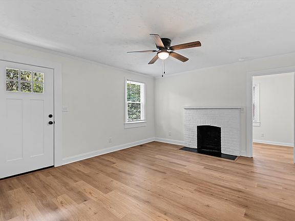 4th image of 210 Partridge Dr