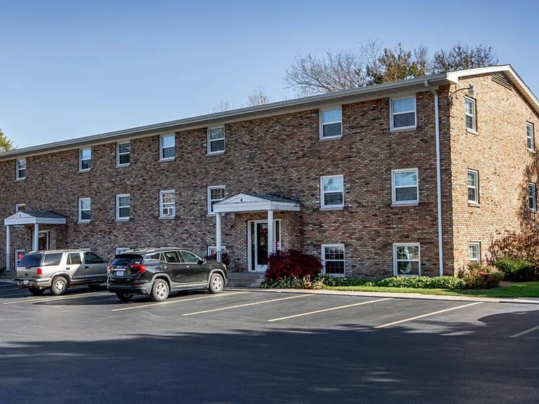Fox Village Apartment Homes — Photo 33