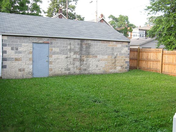 5th image of 322-324 E 11th Ave