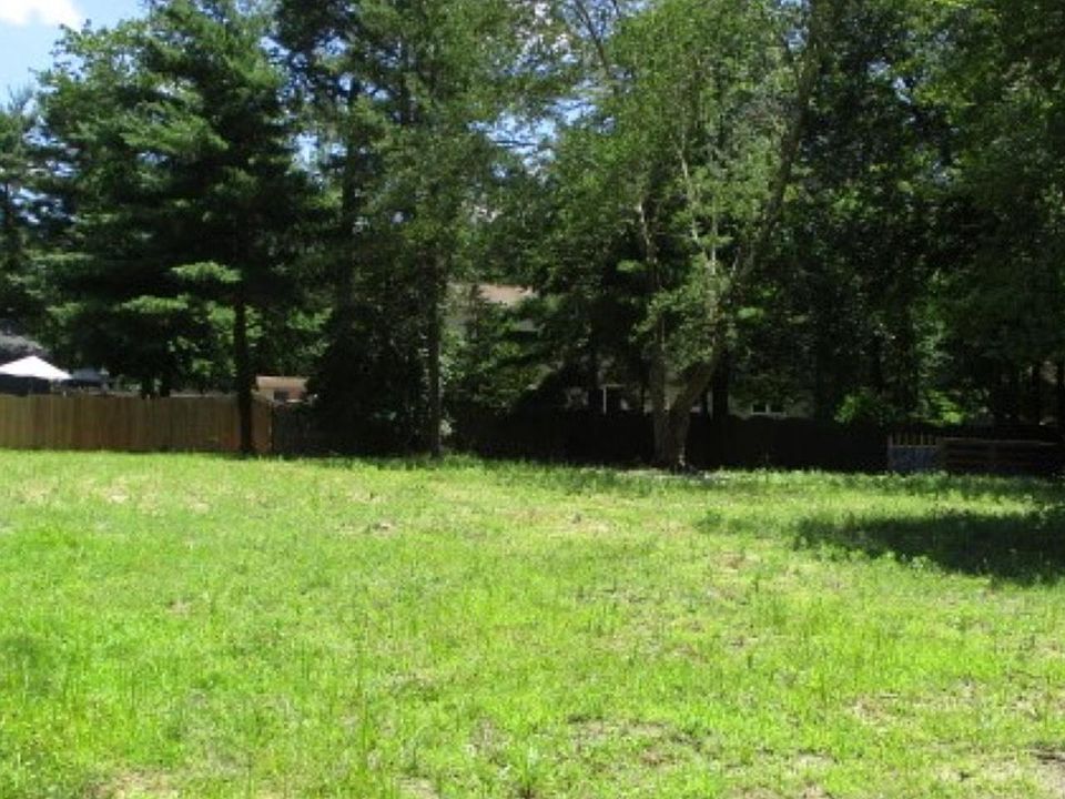 1st image of 228 E Lake Blvd