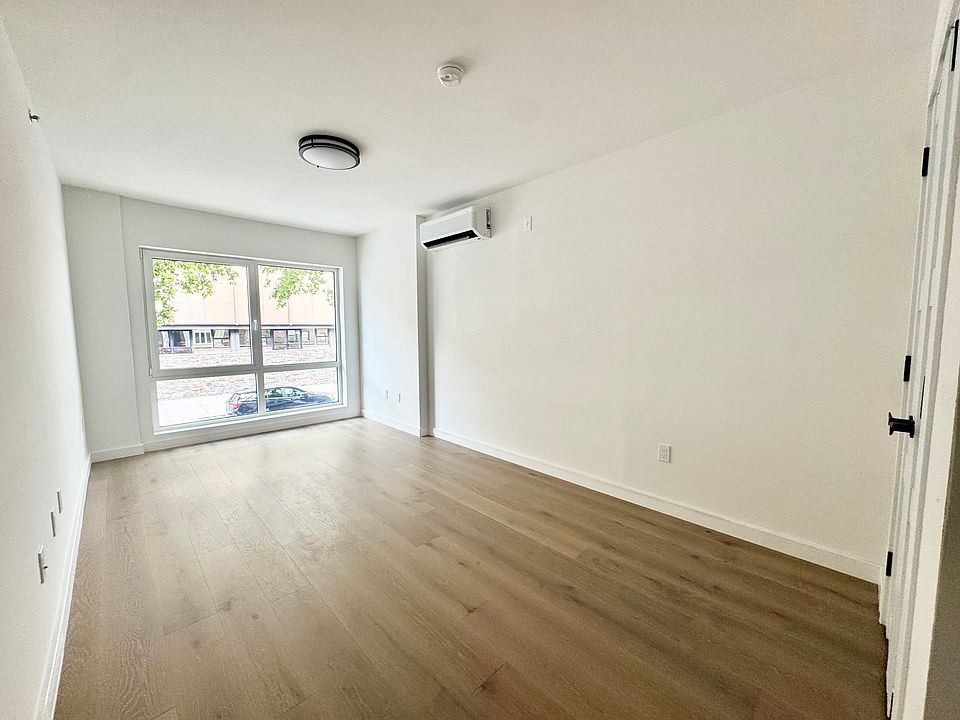1st image of 428 E 9th St #2066
