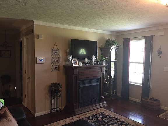 4th image of 557 Charles Crutcher Dr