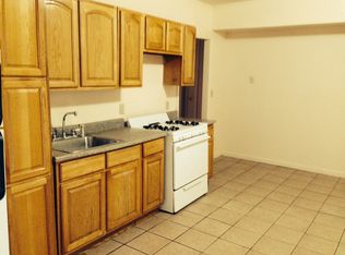 12 Rockville St, Hartford, CT 06112