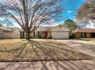 129 Fountainbleu Dr, Shreveport, LA 71115