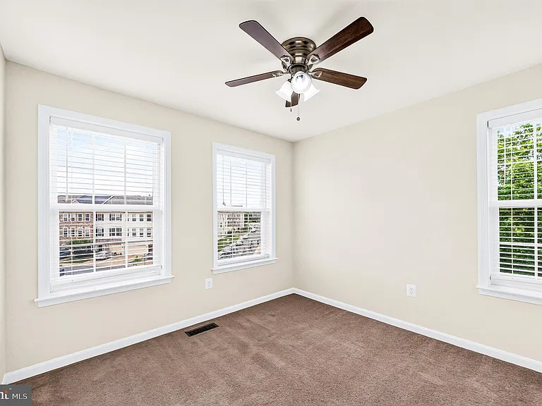 24821 Mason Dale Ter — Photo 30