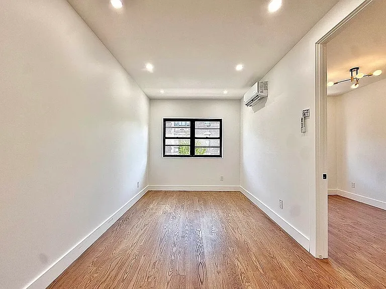 89 Veronica Pl #3 — Photo 2