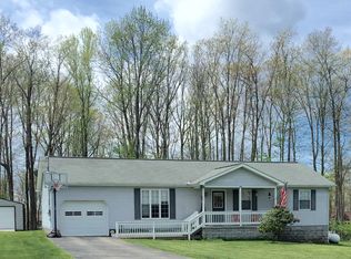 349 Thousand Oaks Dr, Shady Spring, WV 25918