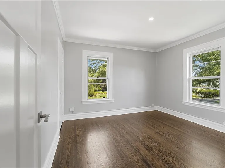 150 Ridge Rd #2 — Photo 6