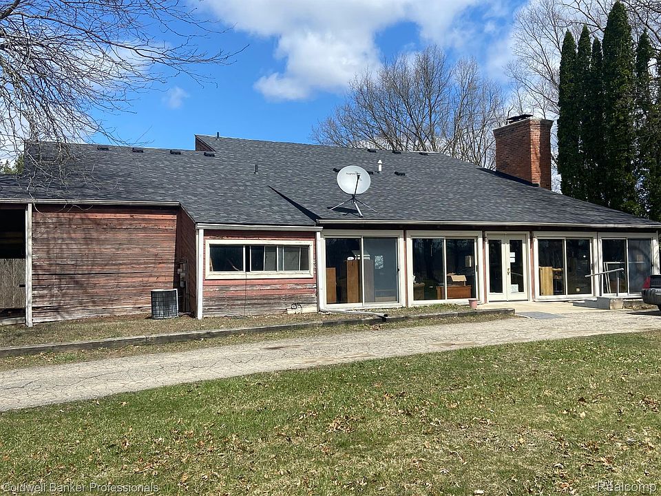 8899 Dwyer Rd, photo 9