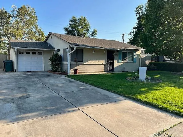 3132 Wemberley Dr photo 1