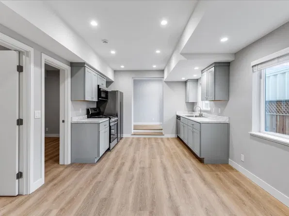 390 Shasta St, 390 Shasta St #2, Seaside, CA 93955