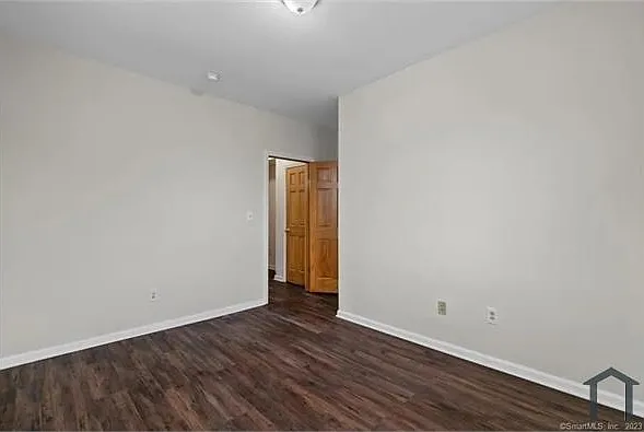 103 Barnum Ave #103B — Photo 9