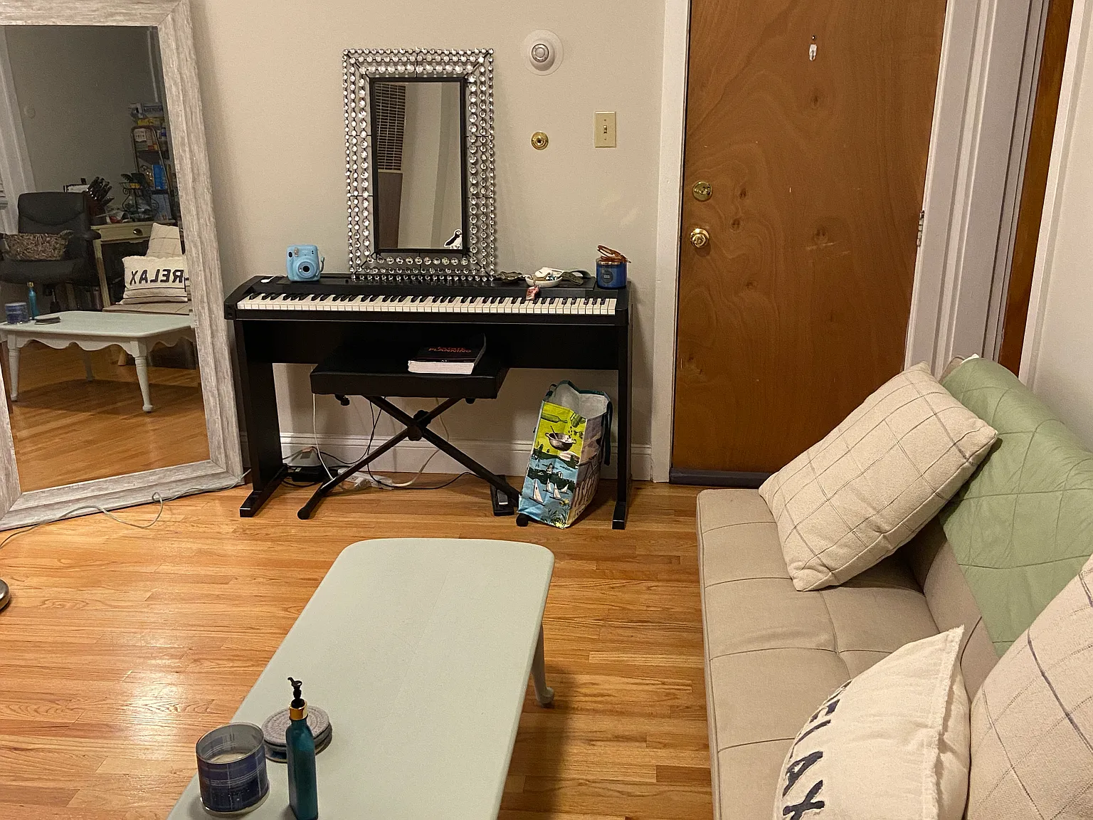 1 bed, 450 sqft, $2,700 — Photo 2