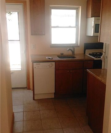 4th image of 51 Louisiana St