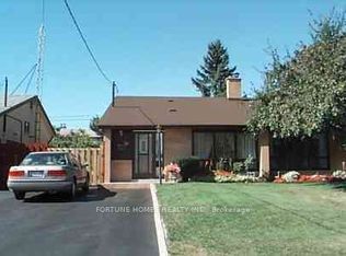 30 Dombey Rd, Toronto, ON M3L 1N9
