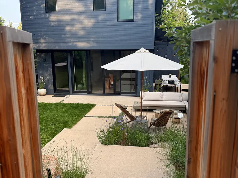 3023 7th St — Photo 30
