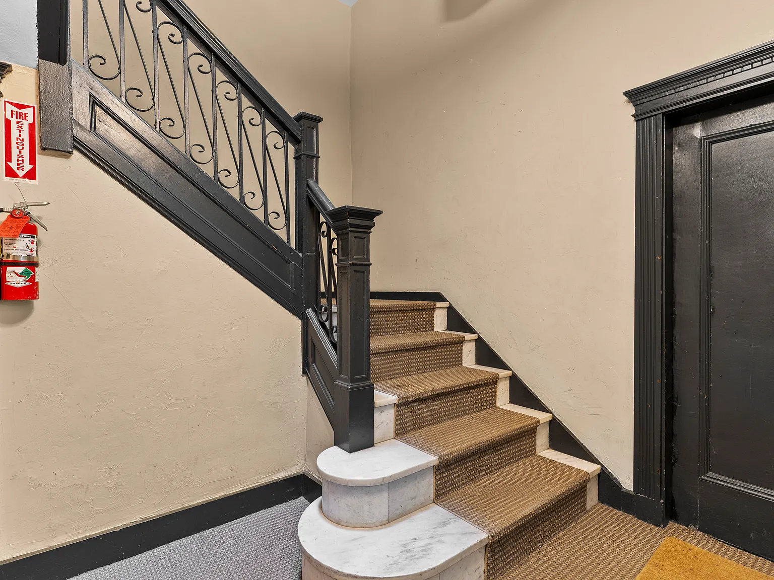 2 bed, 1125 sqft, $4,250 — Photo 3