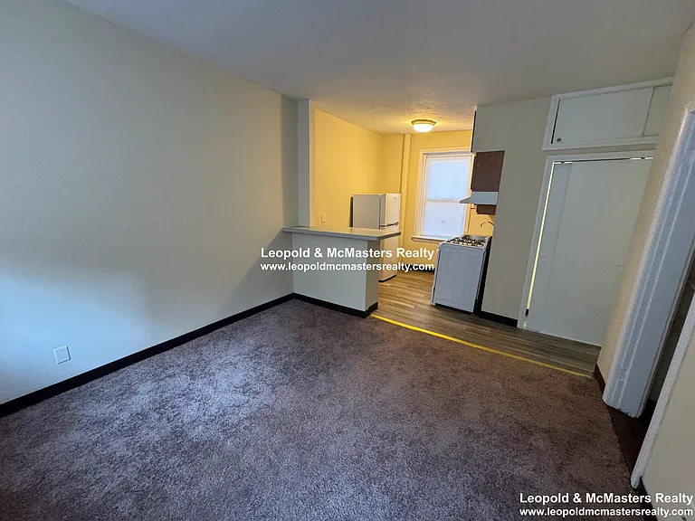 Kelton Street Apartments — Photo 31