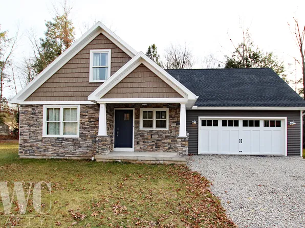 127 Woodside Cir, Jersey Shore, PA 17740