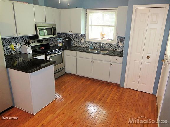 2nd image of 2496 Horace St