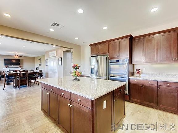 4th image of 34751 Meadow Willow St