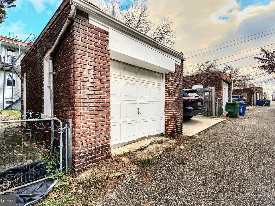 2nd image of 3032 Guilford Ave