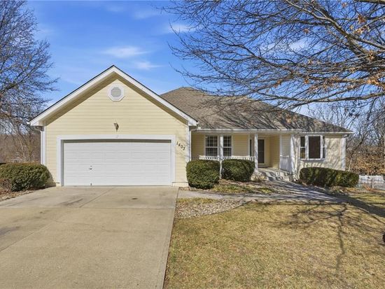 1403 Red Bud Ave, Pleasant Hill, MO 64080