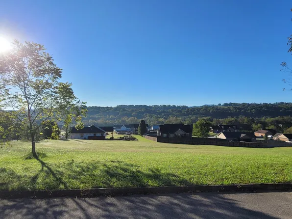 Bobbie Jean Ln, Seymour, TN 37865
