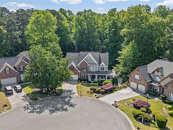 4th image of 6895 Ridgefield Dr