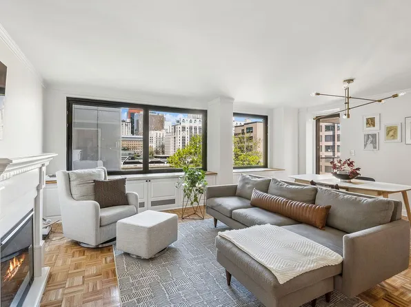 531 Main St APT 701, New York, NY 10044