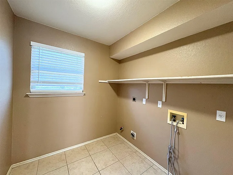 1101 Wood Creek Dr — Photo 33
