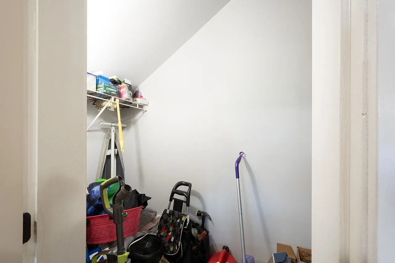 2 bed, 750 sqft, $1,800 — Photo 3