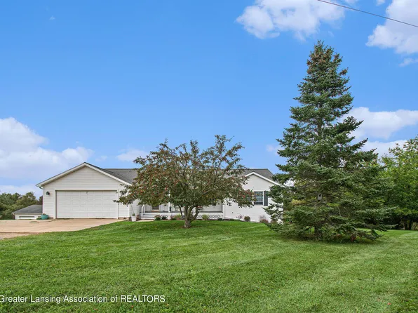 5211 E Pratt Rd, Saint Johns, MI 48879