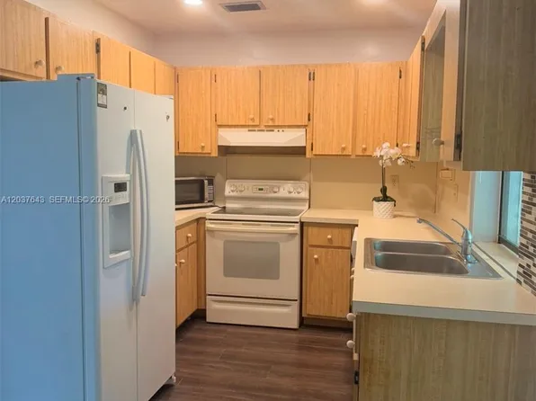 792 Lantern Tree Ln #792, Wellington, FL 33414