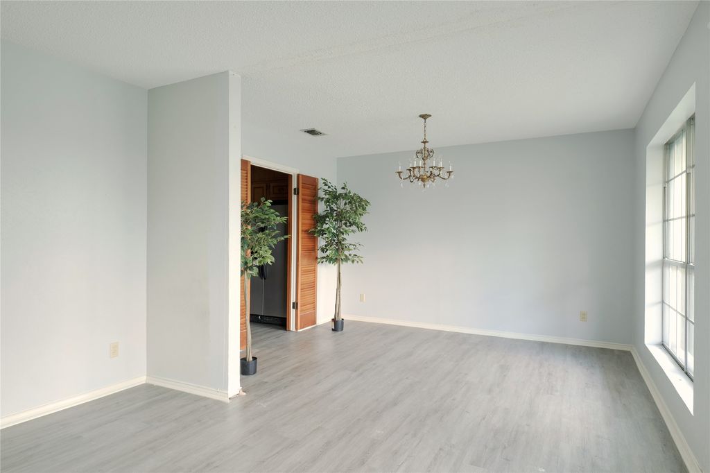 501 Como St S, Sulphur Springs, TX - View 2