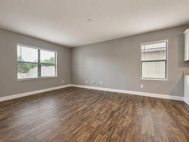 927 Remington Green Dr SE — Photo 20