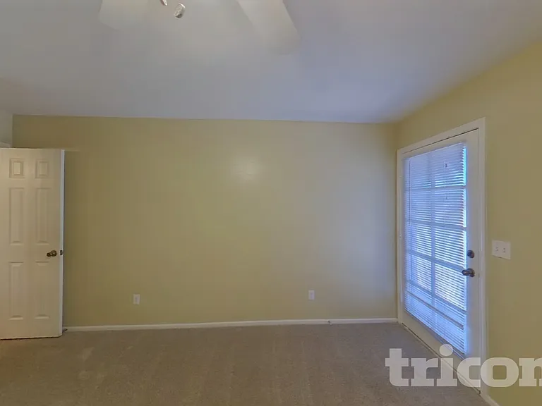 2403 S Evergreen Rd — Photo 7