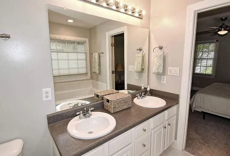 305 Caraway Ln — Photo 20