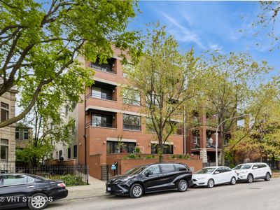 934 W Cuyler Ave APT 2D, Chicago, IL, 60613