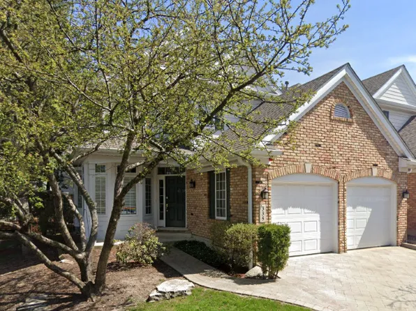 335 Reserve Cir, Clarendon Hills, IL 60514
