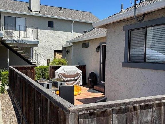 5th image of 4983 Edgar Ct