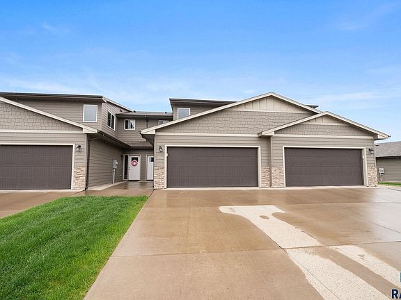 4th image of 5503 S Seville Pl