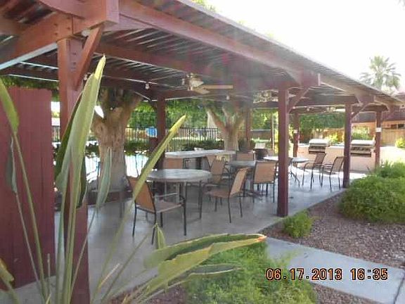 3rd image of 2901-26 S Palo Verde Ln